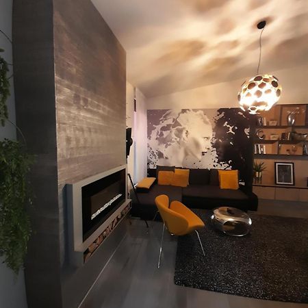Apartament Noir Gold Penthause - Segedyn Zewnętrze zdjęcie