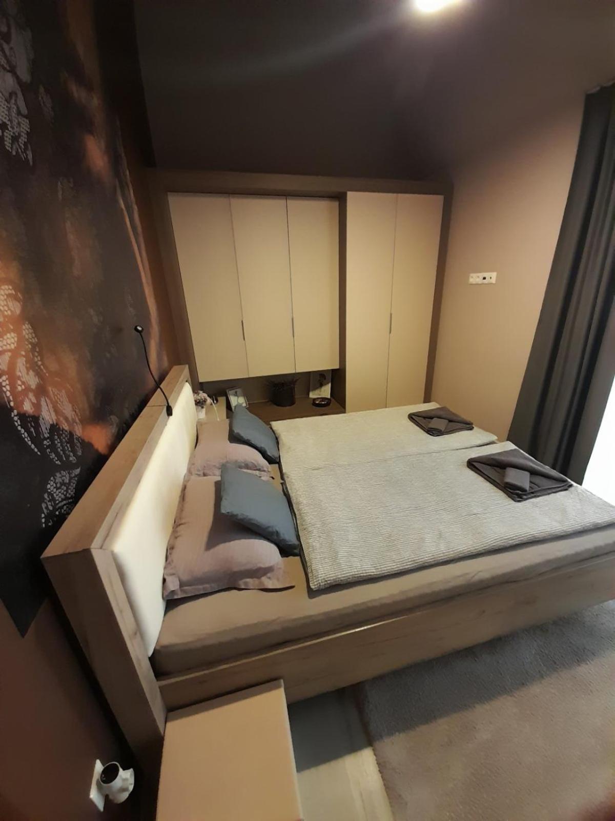 Apartament Noir Gold Penthause - Segedyn Zewnętrze zdjęcie